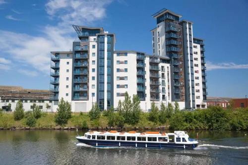 Cardiff Bay, City centre apartment