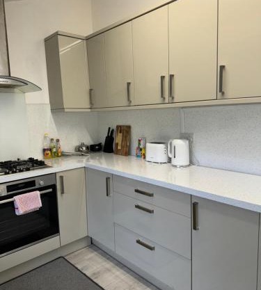Cardiff Grangetown Stylish 3Bed House.