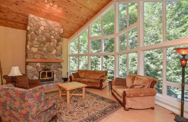 Cardinal Grant with Hot tub booking the Summer of 2024.Located in Arden Ontario