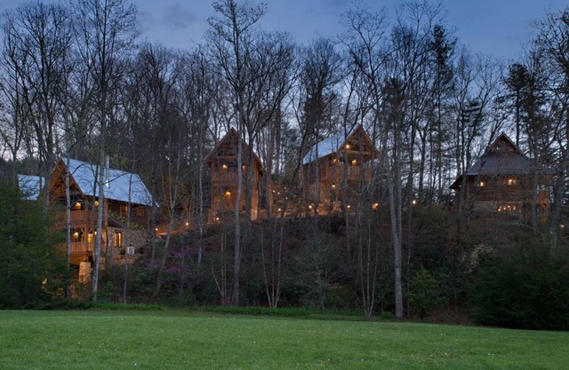 Extravagante cabaña de Black Mountain en un entorno precioso. ¡Tu hogar lejos de casa!
