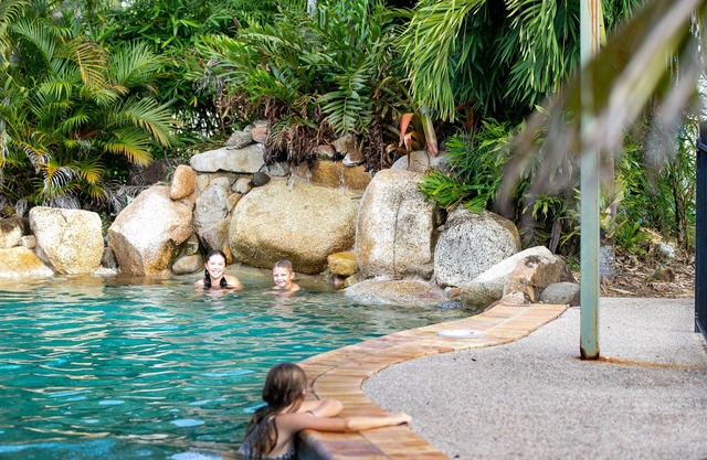 Cardwell Beachcomber Motel and Tourist Park