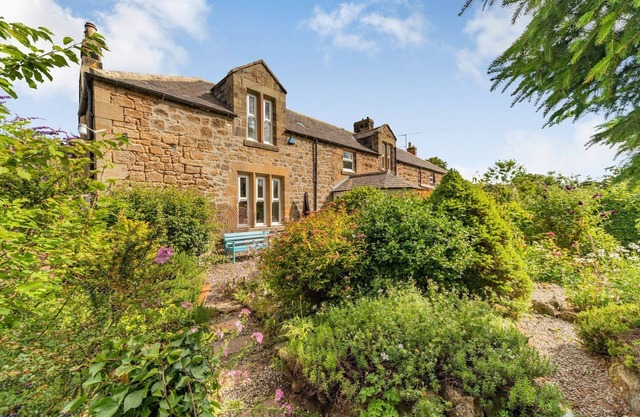 3 bedroom accommodation in Lesbury