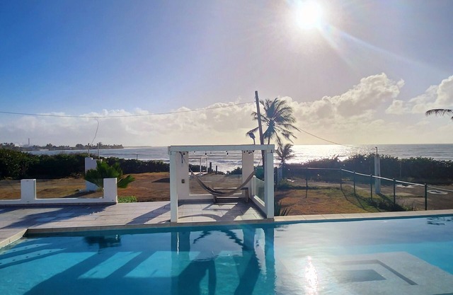 CARIBBEAN 181 - Modern Beachfront House