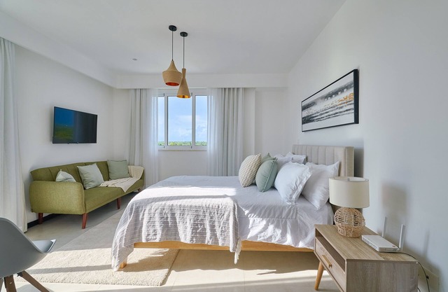 Caribbean Beachside Hidden Oasis Apartment