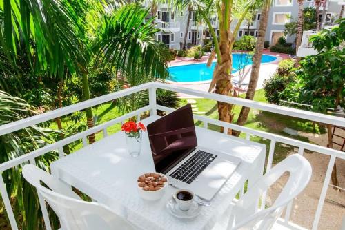 CARIBBEAN DREAM - STUDIOS and SUITES - LOS CORALES BEACH