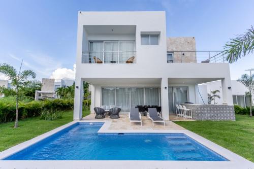 Caribbean Paradise Villa in Playa Nueva Romana