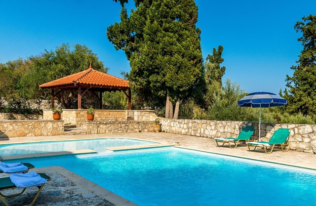 Carlas House, hermosa villa de piedra cerca de la playa de Kalyves