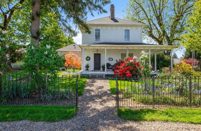 Una casa de campo por excelencia en el corazón de Carlton