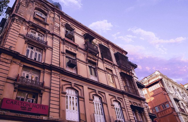 Carlton Hotel