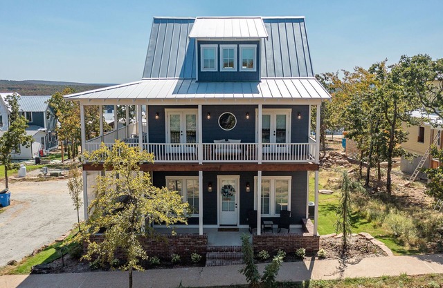 Carlton Landing-Charlotte's Nook