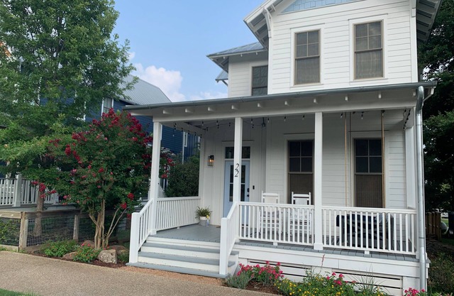 Carlton Landing Vacation Home with EV Charging and Golf Cart!