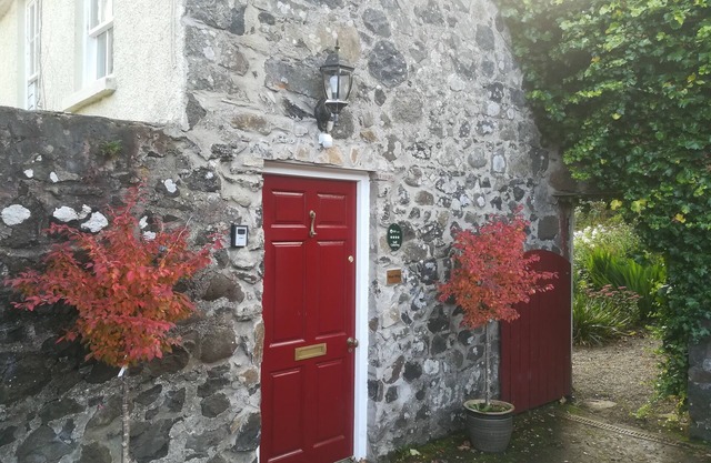 Casa-Tradicional-Baño con bañera-Vista al Jardín