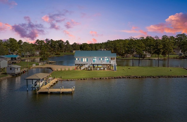 Carolina Breeze Fishing Hole - Your Perfect Getaway!