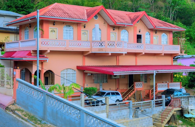 Carolyn's View has four double occupancy rooms, and 1 fully furnished apartment.