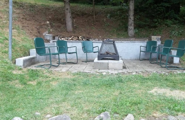 Carriage House Motor Inn