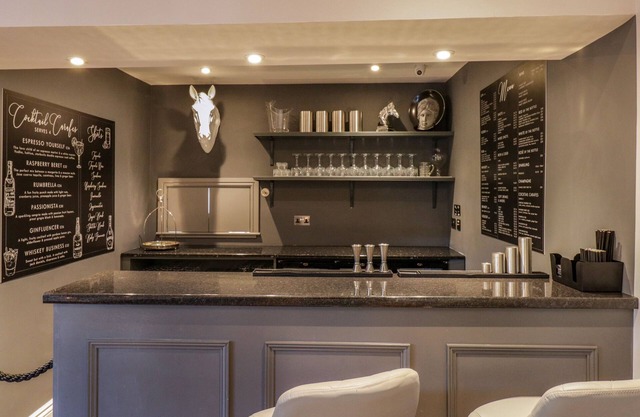 CARTMEL OLD GRAMMAR, family friendly, with open fire in Cartmel