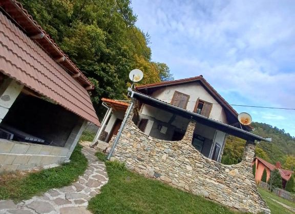 Casă de vacanţă