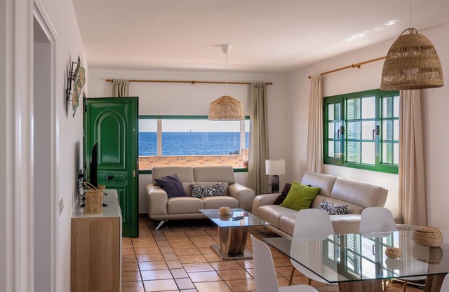 Casa Ana y el Mar, for those in love with the sea, in Lanzarote.