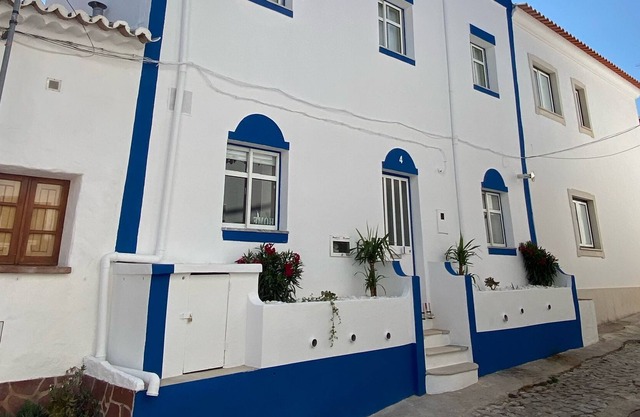Casa Azul es una hermosa casa en un pueblo portugués, a 30 km de Albufeira.
