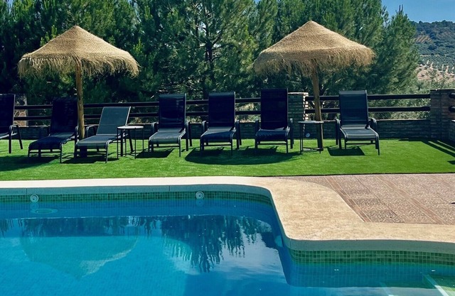 Casa 3 Deseos, Montefrío, Casa de lujo, muy grande para 18 personas.