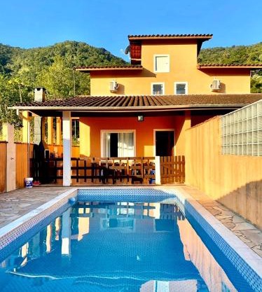 Casa 4Quartos-2 suites com Ar condicionado -Condominio Mar Verde- Piscina Privativa-Próx Praia da MOCOCA ! Próx à divisa com UBATUBA !