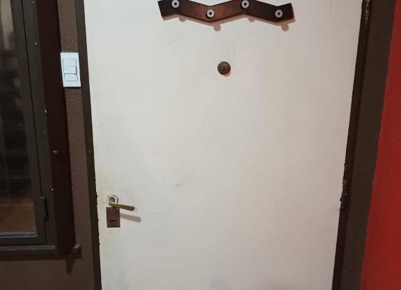 CASA A LAS AFUERAS DEL CENTRO