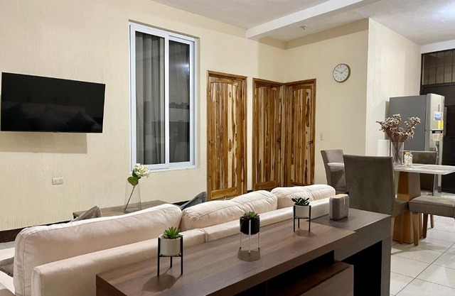Casa acogedora con garage y a/c