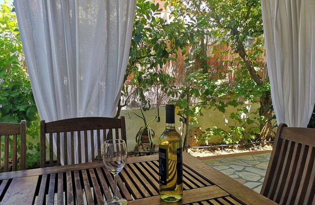 CASA ACQUA MARINA, 100m DEL MAR: JARDÍN, VERANDA, AIRE ACONDICIONADO, BBQ, WiFi.
