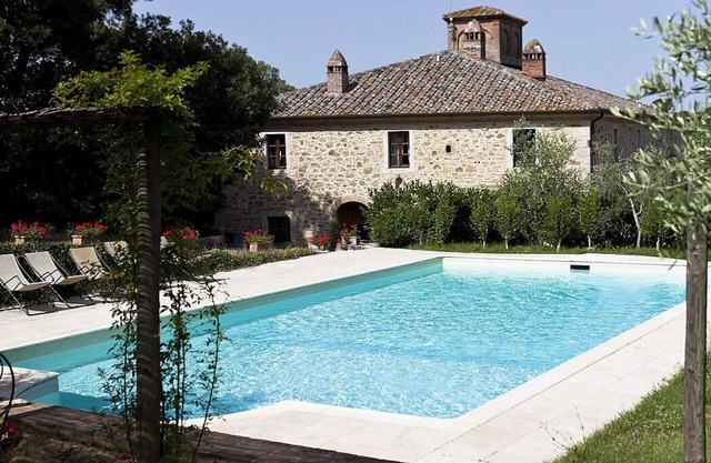 Casa Adalberto B: Un apartamento agradable y espacioso que forma parte de una antigua granja en dos plantas situada en una zona montañosa.