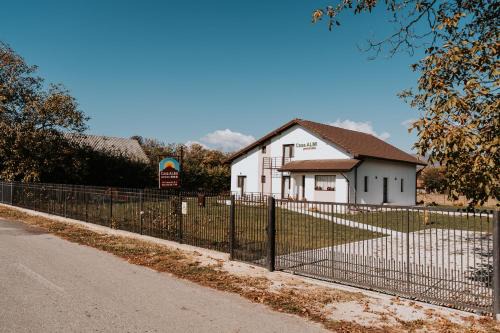 CASA ALMI