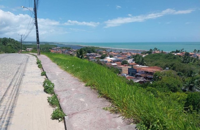 Casa Ampla - 4 quartos e 3 banheiros