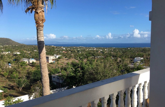 ¡Escápese de las impresionantes vistas de los océanos y la piscina!