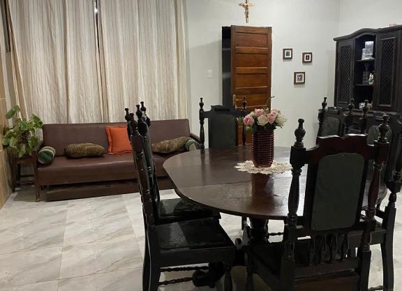 Casa ao lado da Basílica