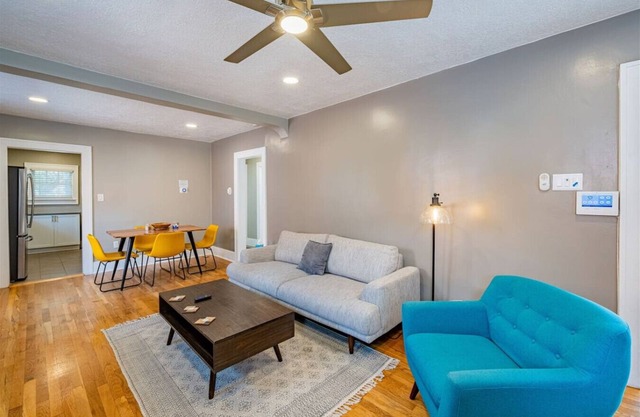 Casa Azul- 3 bed 2 bath | 3 Bed, 2 Bath