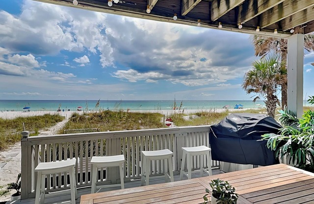 Casa Azul, Beachfront Views + Location Near Dining & Fun!