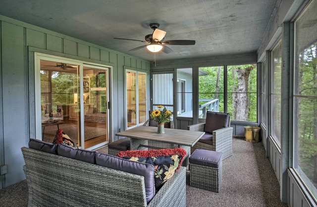 'Casa Azul' on Cortez Golf Course: Decks & Views!