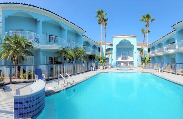 Casa Bella Hotel and Suites