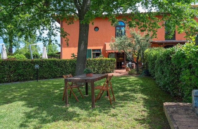 Casa de vacaciones en Vinci con 1 habitaciones, capacidad 4