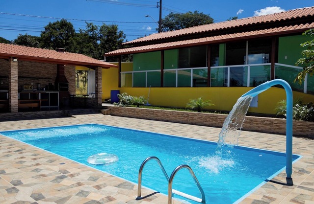 Casa bem equipada com piscina,churrasqueira e WiFi