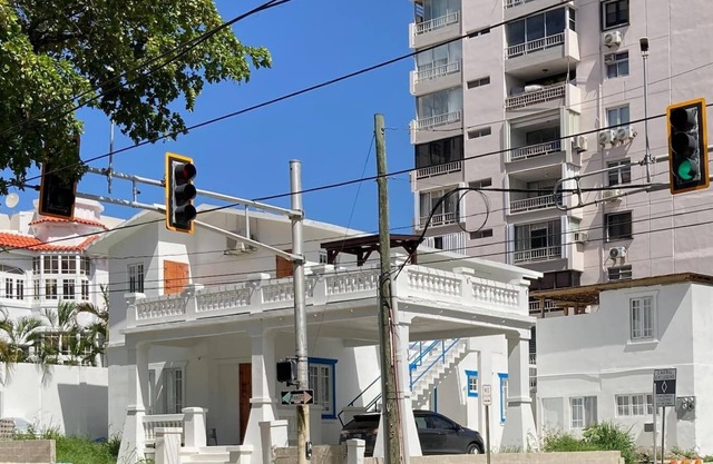 Casa Blanca in the Heart of Miramar