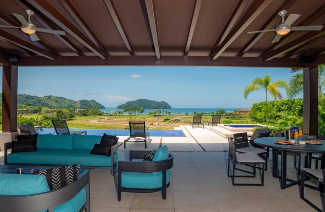 - Casa Blue Sail 6 bdr Ocean View - Family