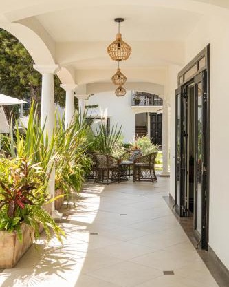 Casa Bonita Hotel & Luxury Residence