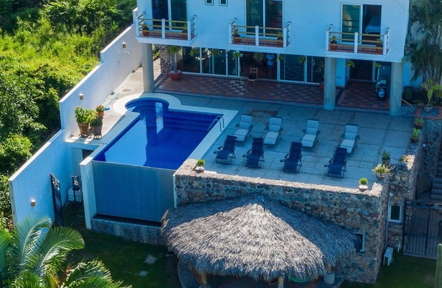 Casa Bougainvillea