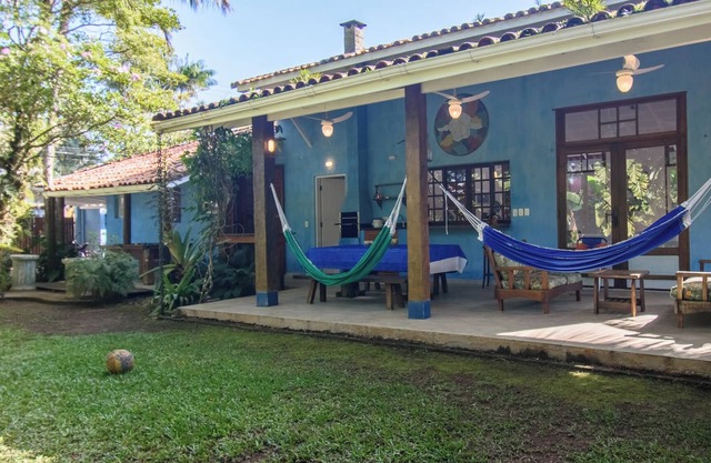 Casa na Vila Barra do Una com Churrasqueira