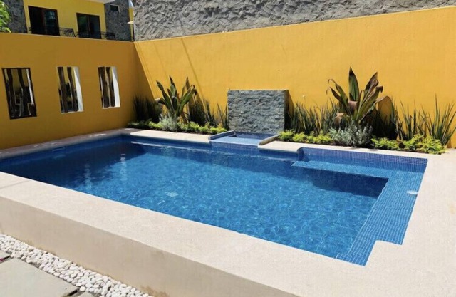 Casa Bugambilias, a 1 cuadra y media de la playa