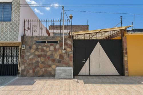 Casa céntrica con todos los servicios cerca del centro