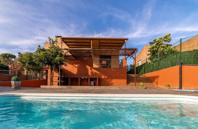 CASA CAMÍ DEL CASTELL, CLOSE TO NATURE, WITH PRIVATE POOL AND PLAY AREA