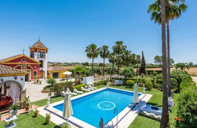 Casa Campo La Capilla Los Palacios y Villafranca by Ruralidays