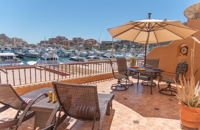Condo catita - at the marina oxean view