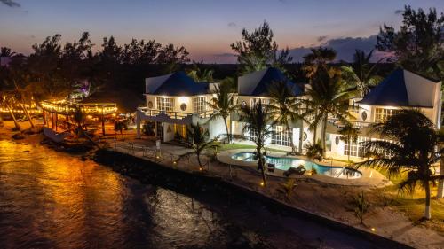Casa Cenote Hotel